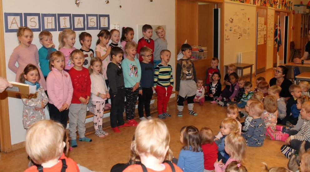 Söngskemmtun á Skála