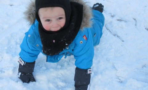 Ernu og Rúnuhópur úti í snjónum