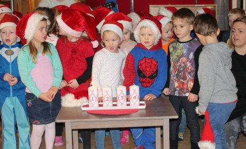 Aðventustund á Skála